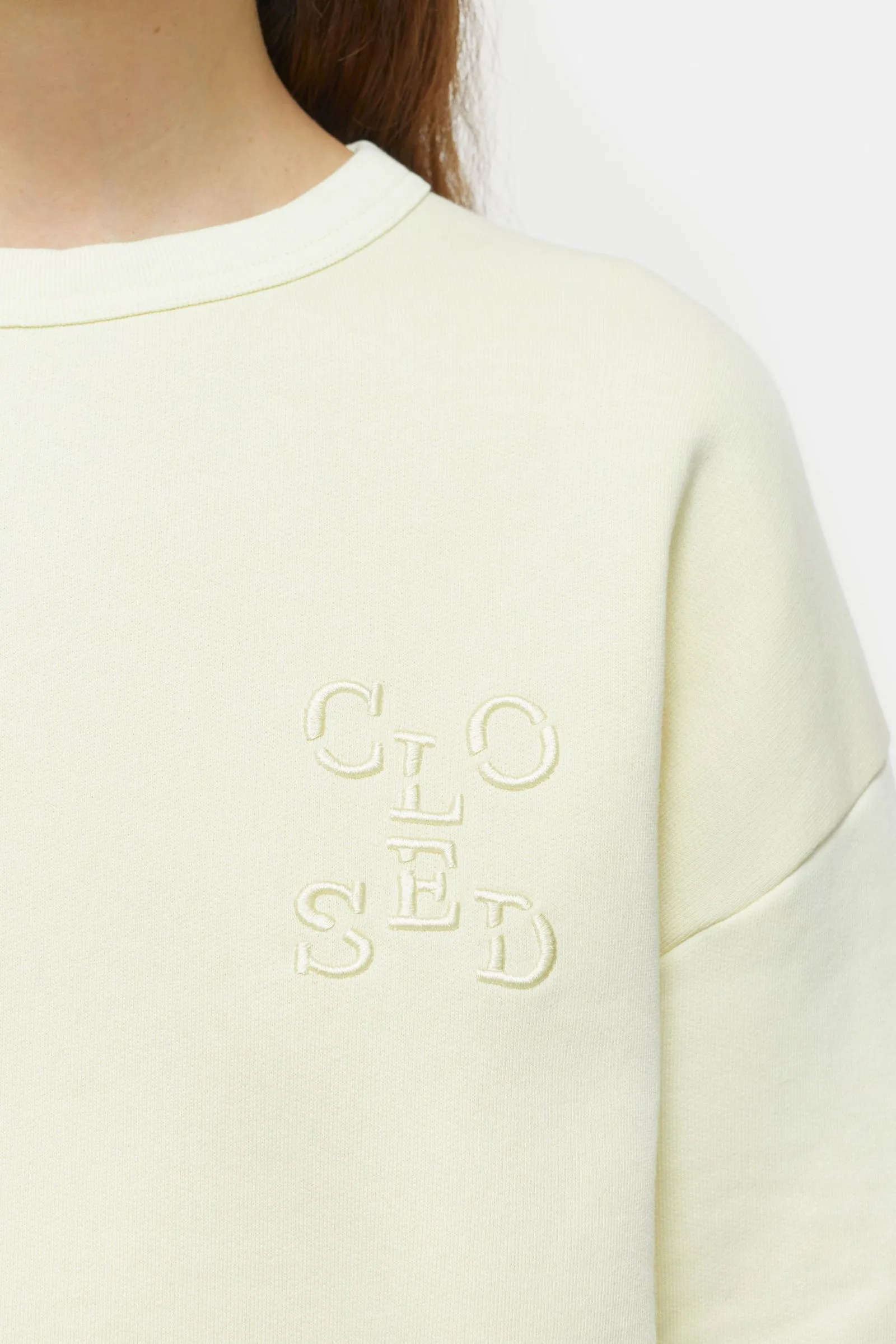 Closed Pullover 