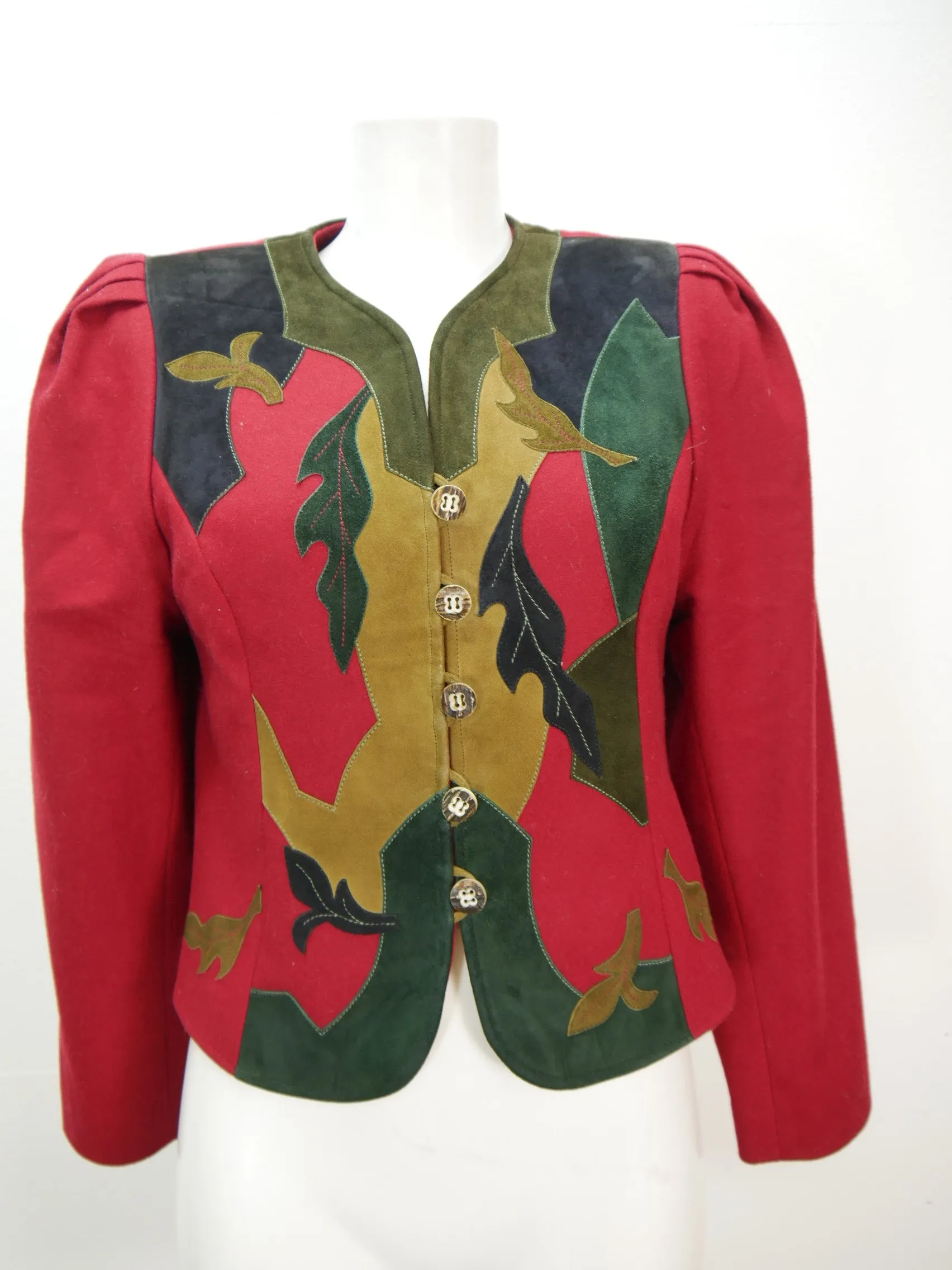 Krüger Handarbeit rot mit Hirschhornknöpfe hammer Trachtenjacke Jacke Gr.36