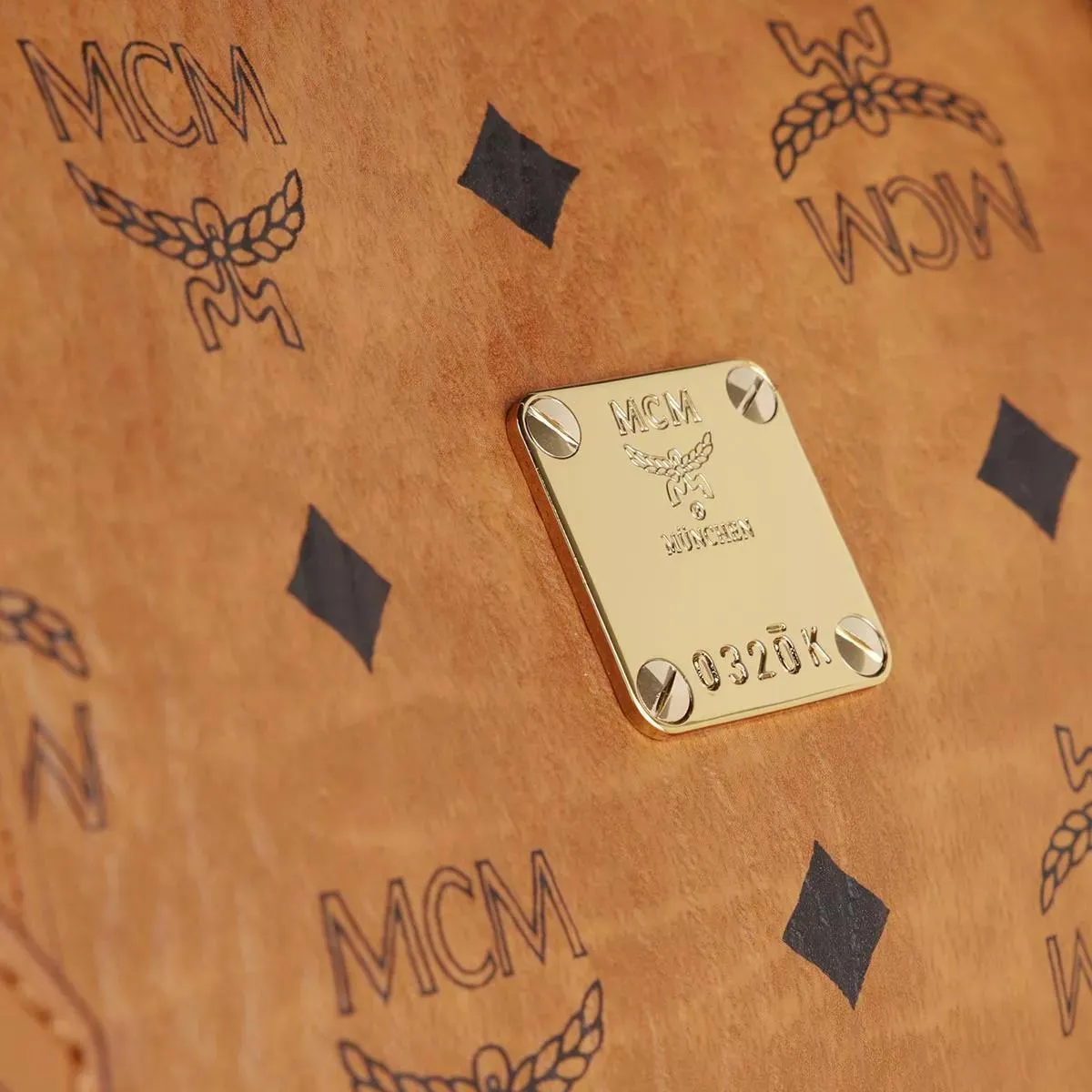   MCM  Traveler Visetos Weekender 045  Cognac  Weekender 
